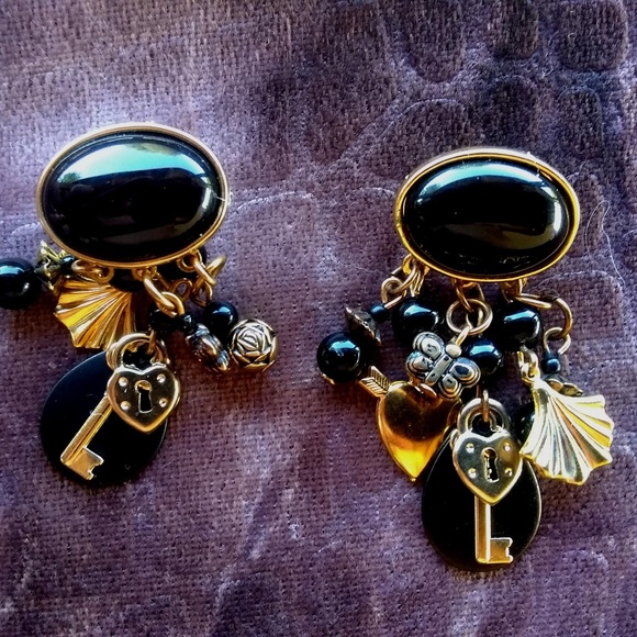 Vintage Karla Jordan Black Onyx w. Charms Earrings - Picture 2 of 4